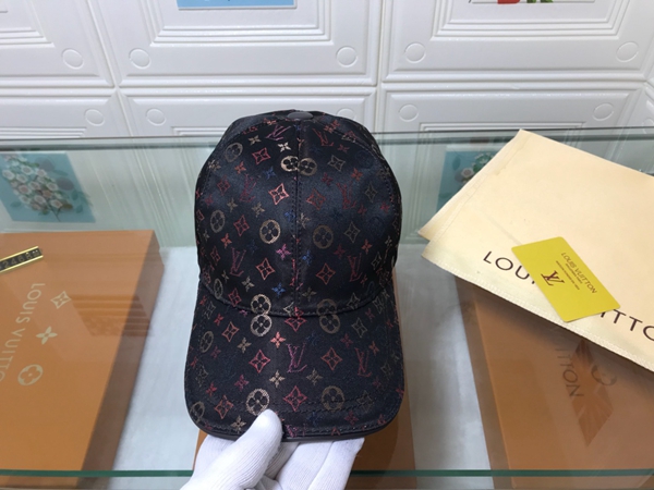 ブランド帽子着用イメージ